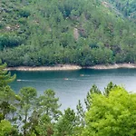 Geres Nature House, Casa Pedras بيت للعطل